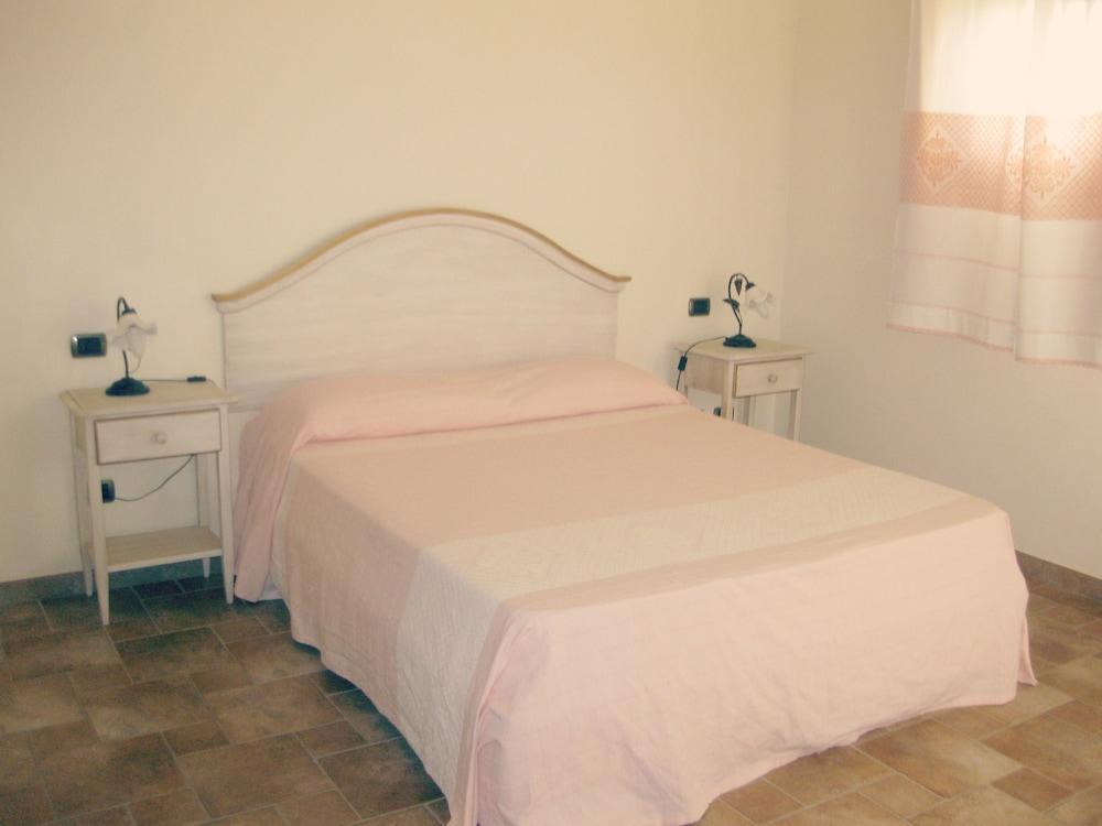 Borgo Alba Barona Turismo Rurale Golfo Aranci Buitenkant foto